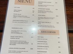 -12 Rocks Beach Bar Cafe