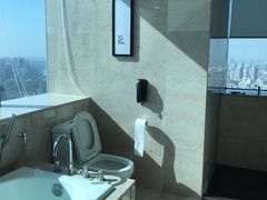 -上海龙之梦万丽酒店