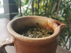 -冰冰龙虾·江湖菜·花园江景餐厅