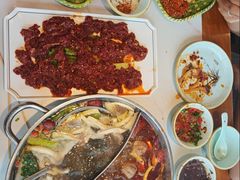 -乡土黄·鲜牛肉火锅·小龙虾(兴业街店)