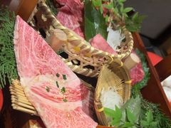 -山川小町·极番烧肉(新地假日广场店)
