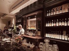 -DM Distiller & Mixologist Whisky Cocktail Bar