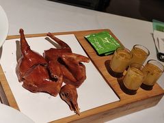 红烧乳鸽-汤城小厨•粤菜•靓汤(苏州街店)