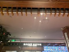 -八府香鸭·啫啫煲(华山路店)