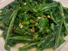 松子炒山苏叶-若蘭慈·无国界素食料理(欢乐海岸店)