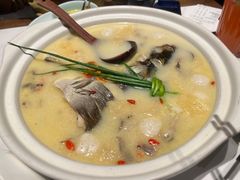 八珍鱼头汤-卯时·龙光雅宴·精致锡帮菜(惠山古镇店)