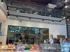 面包甜点陈列柜-巴黎贝甜(常德路店)