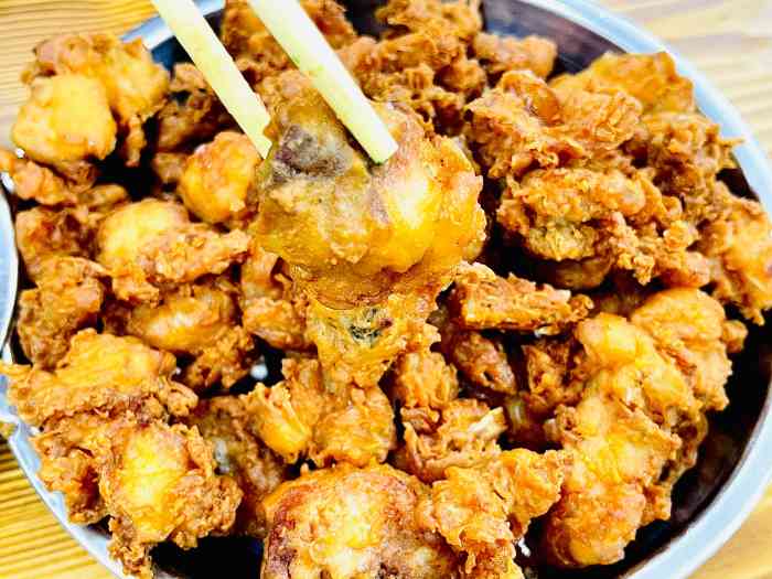 渔村炸鸡店(渔村路店)-"在去三亚前就种草的一家网红炸鸡店,在台风.