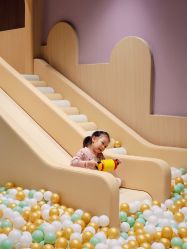 -奈尔宝家庭中心·亲子餐厅(北京东坝万达店)