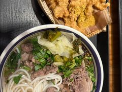-云阿蛮云南生烫牛肉米线(奉贤路店)