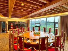 -茅草房·河畔园林火锅