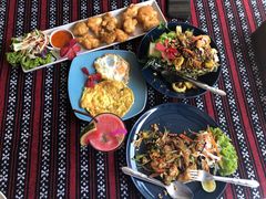 -Tikky Cafe