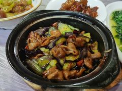 肥肠茄子煲-大隐隐于市私房菜(保和小区店)
