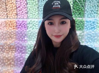 国内首个新彩妆集合品牌，女生的天堂