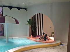 -涨巢·潮玩水疗局