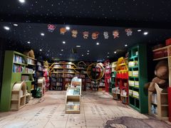 -钟书阁(珍园店)