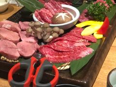 -炼火烤肉店
