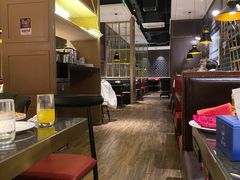 大堂-钱小奴海鲜自助黑金店(杭州滨江龙湖店)