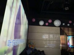 -温莎KTV(珠江路店)