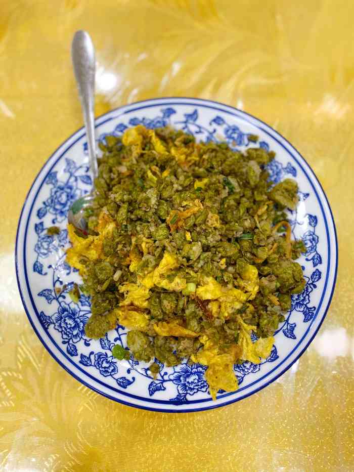 五味香驴肉黄面馆(敦煌店)-"02环境及服务用的某德地图,感觉地方有.