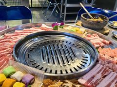 -哈哈碳都·牛肋条无限自助烤肉(台江万达店)