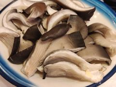 -霄汉牛三鲜湖北砂锅菜(万松园2店)