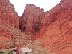 -天山神秘大峡谷