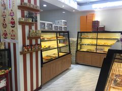面包甜点陈列柜-起士林(荣安大街店)