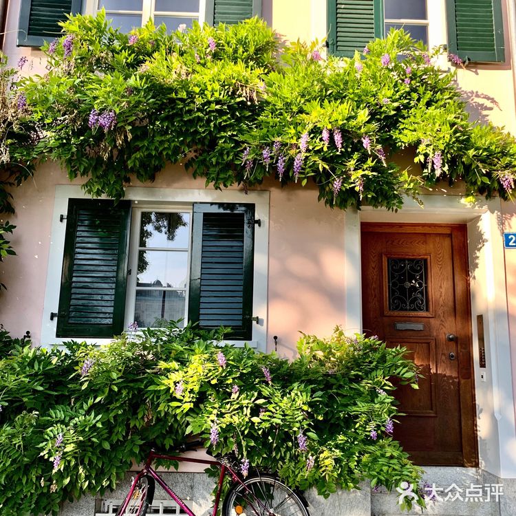 巴塞尔（又称为巴泽尔，德：Basel，法：B氀攀