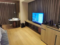 -深圳国际会展中心希尔顿酒店(前海华发冰雪世界店)