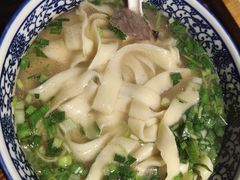 -东大桥小国抻面烧烤(长通路店)