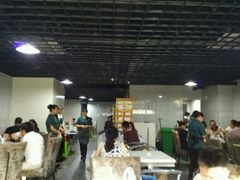 -凤凰路何眼镜香辣蟹(花果园店)
