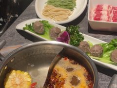 -德天肥牛海鲜火锅(城西银泰店)