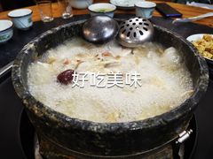 -南渝食府.墨脱石锅松茸鸡