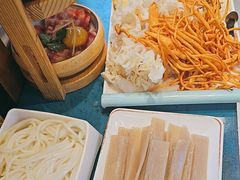 -鲜念蒸汽石锅鱼(红山6979店)