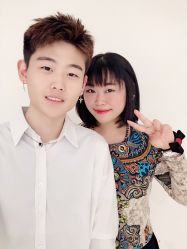 -逸丝风尚专注烫染