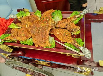 金盛楼的烤全羊简直是美食界的艺术品！