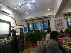大堂-八两八金·莱芜特色炒鸡(市南漳浦路店)