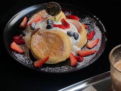 草莓奶油松饼-NokNok Coffee(宽窄巷子店)