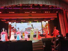 -金东尼人妖秀