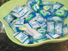 -MiRi眼镜连锁·蔡司·尼康控优点合作店(莘庄店)