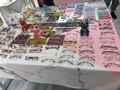 -肆兮眼镜·蔡司·徕卡战略合作店(大坪店)