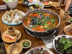 -亮欢寨酸汤鱼(沙冲路店)
