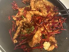 -阿瓦山寨·湘菜现炒·剁椒鱼头王(咸阳总店)