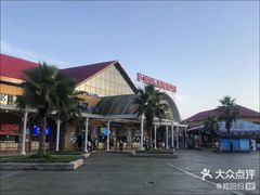 -泸州欢乐派海滩公园