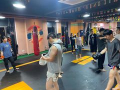 -臻元搏击格斗泰拳拳馆(港隆店)