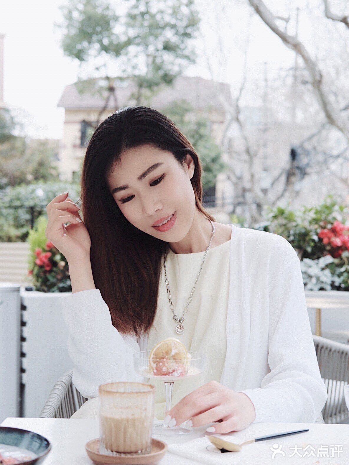 一般蓝色 但是我们吃了2口就觉得太甜了