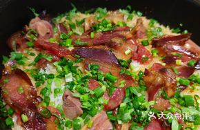 Pigeon Kidney and Preserved Meat Clay Pot Rice