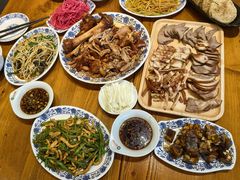 -老天桥酱肉烧饼夹肘子(天桥店)