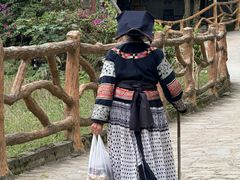 -高荡千年布依古寨旅游景区